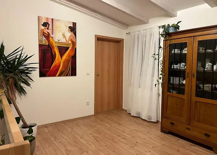 Ruhig Gelegene Direkt Am Schlosspark *